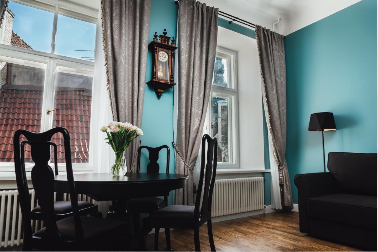 Sherlock Apartments Riga Esterno foto